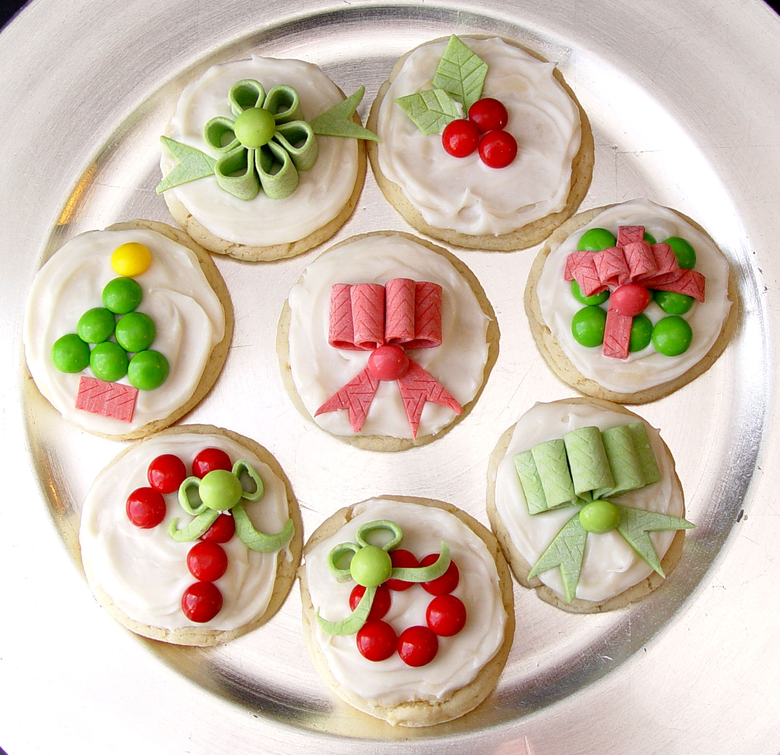 45 Top Photos Sugar Decorations For Cookies - A Royal-Icing Tutorial: Decorate Christmas Cookies Like a ...