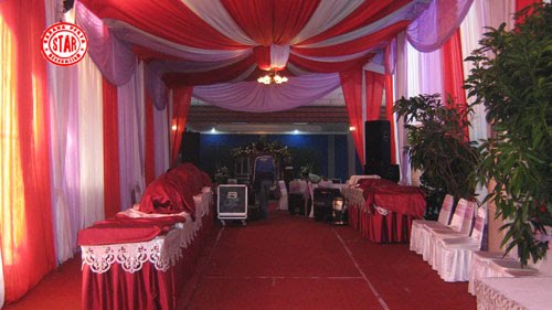 LAILA INDAH WEDDING Dekor manten Dekor Tenda dan Meja 