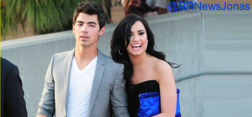 Joe Jonas Ashley Greene e Demi Lovato apresentar o o KCA 2011 juntos