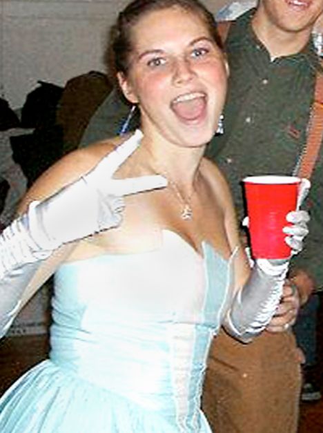 amanda knox hot pictures. Pretty Girl 01.26.11 - Amanda