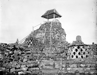 Inilah Foto-foto Candi Borobudur Saat Pertama Kali Ditemukan [ www.BlogApaAja.com ]