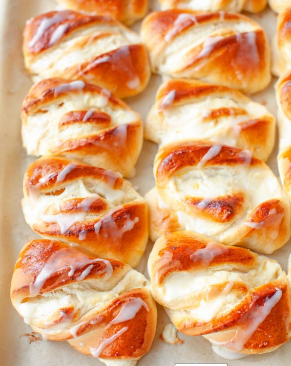 BUNS WITH CHEESE