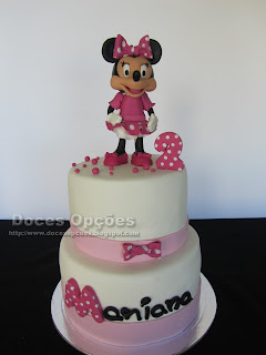 Bolo com a Minnie para o aniversário da Mariana