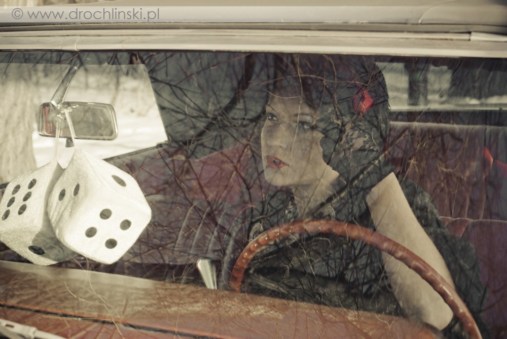 © www.drochlinski.pl,fotograf warszawa,fotograf ząbki,pin-up session,sesja w stylu pin-up,zdjęcia w stylu pin-up,pin-up girl and classic car,zdjęcia w samochodzie,sesja samochodowa,dziewczyna i skowronek,maxmodels.pl,sesja plenerowa,sesja zimowa,plener zimą,zdjęcia w plenerze zimą,www.skowronek.waw.pl