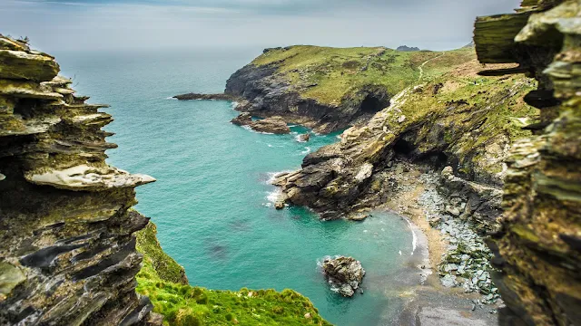 Free Tintagel Castle Beach wallpaper. Click on the image above to download for HD, Widescreen, Ultra HD desktop monitors, Android, Apple iPhone mobiles, tablets. 