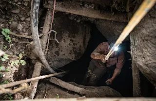 Deaths in dynamite clashes between rivals over gold mines in Bolivia