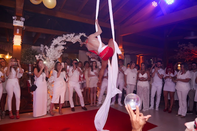 Atração Tecido Acrobático para evento corporativo em Santa Catarina.