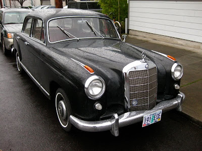 Mercedez Benz on Old Parked Cars  1958 Mercedes Benz 219