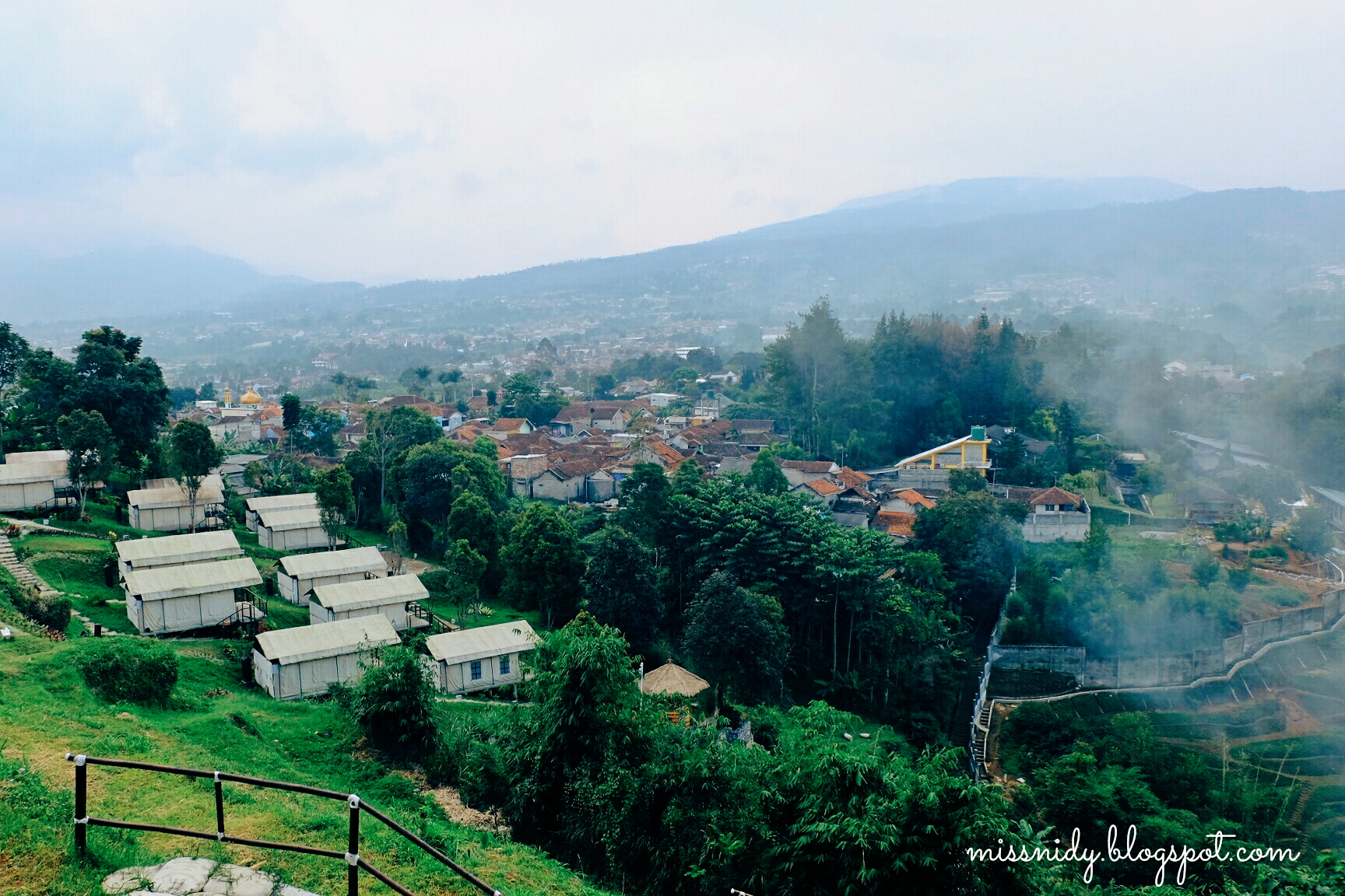 pemandangan di trizara resort lembang