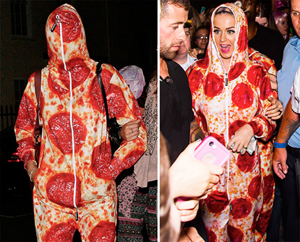 cara delevigne y katy perry usando ropa con textura de pizza