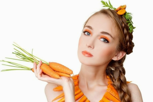 Đắp mặt nạ collagen từ cà rốt và bơ