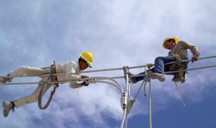 Instalaciones eléctricas residenciales - Trabajadores de CFE