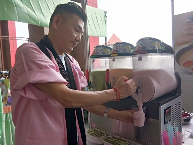 asik minum milkshake, instan siap pakai