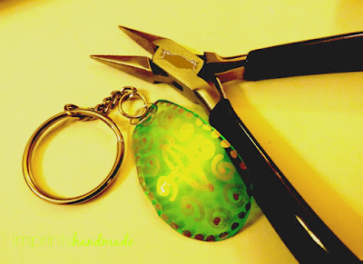 Repurpose your large plastic drink bottle + key chain DIY