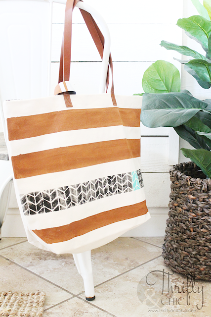 Best summer tote bag! Striped and herringbone stenciled tote bag. How to personalize a tote bag tutorial