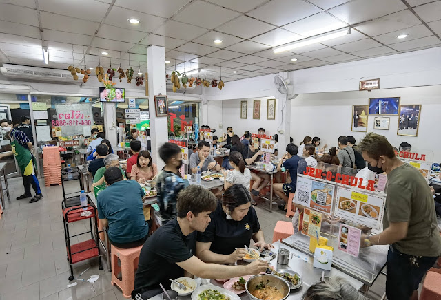 Jeh_O_Chula_Tom_Yum_Mama_Noodle_Supper_Bangkok