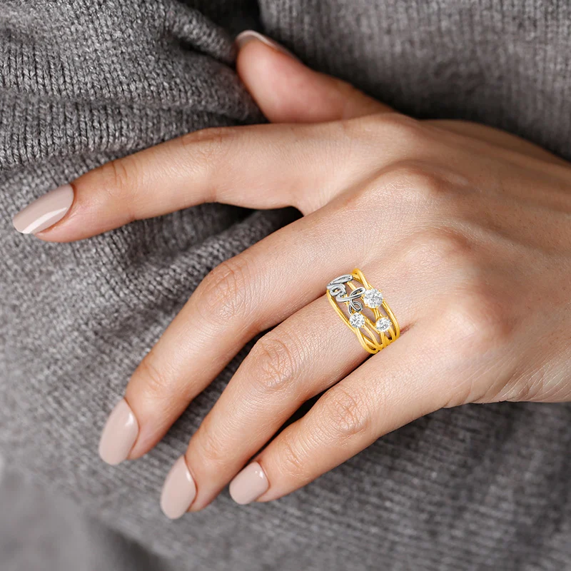 "Lingering Love" Round Cut Ring
