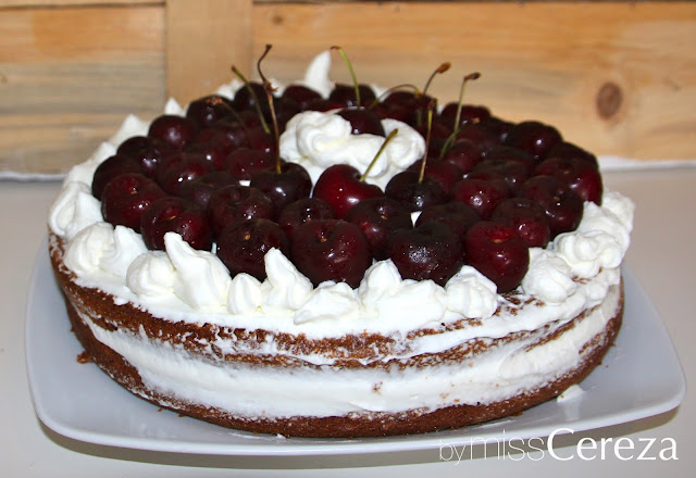 Naked cake de nata y cerezas