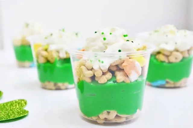 st patrick's day pudding cups