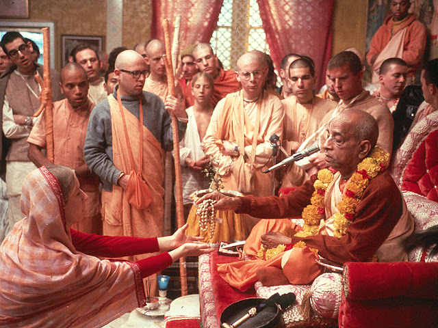 Srila Prabhupada Initiates a Disciple in Los Angeles