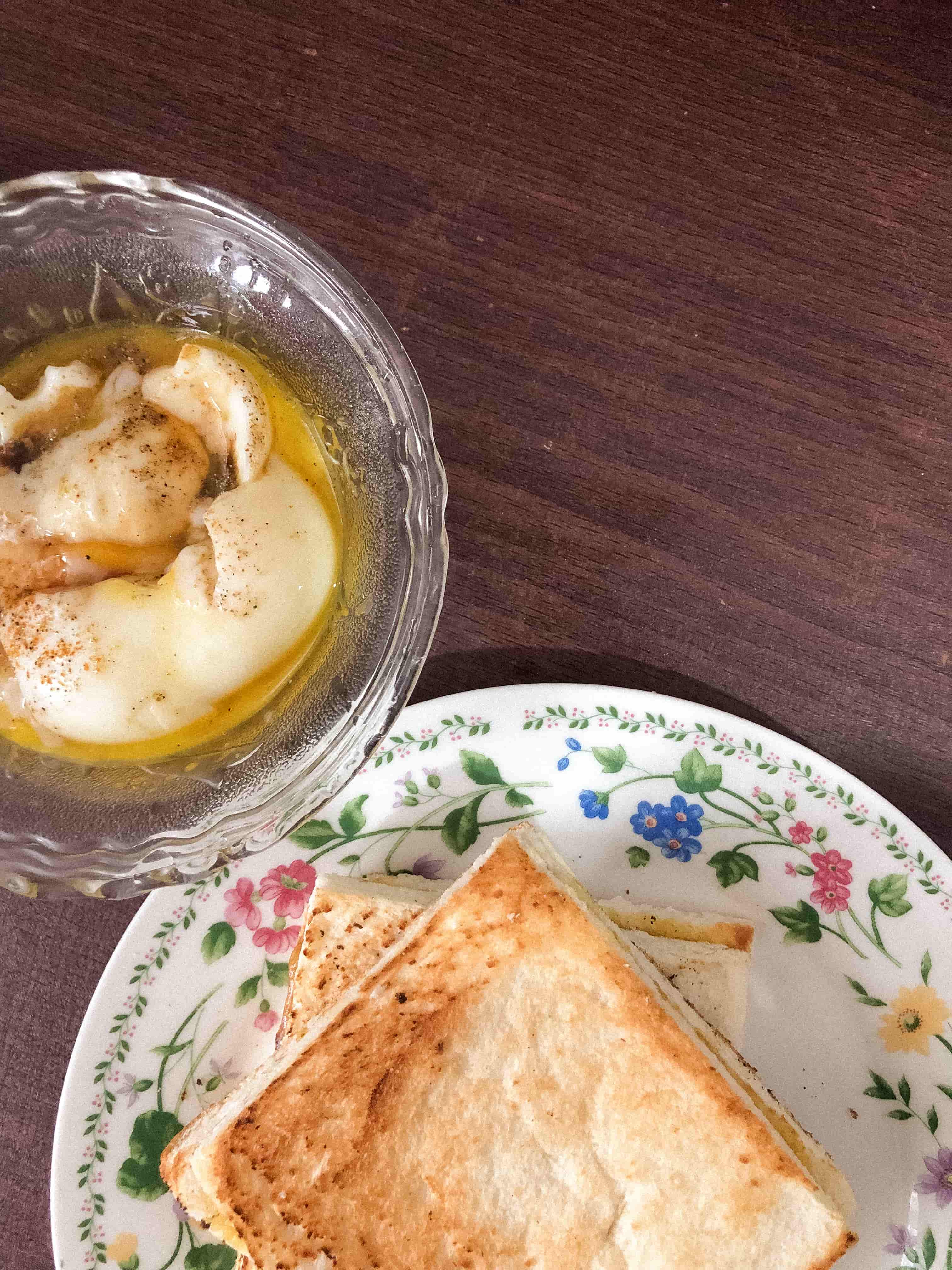 Kopitiam breakfast: kaya toast with half-boiled egg *chef's kiss*