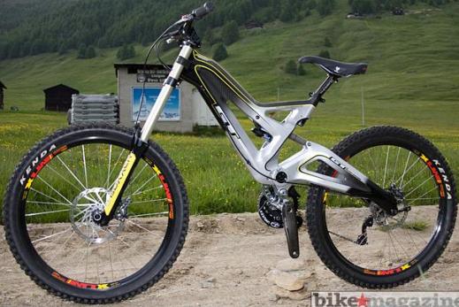 2009 gt fury mountain bike