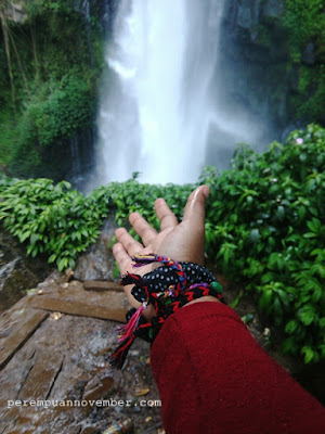 air terjun di Penatapan