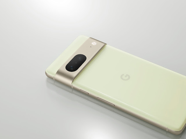 De Pixel 7 in de kleur Citroengras.