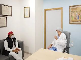 akhilesh-meet-azam-khan-in-hospital