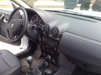 Dacia Duster interior photos