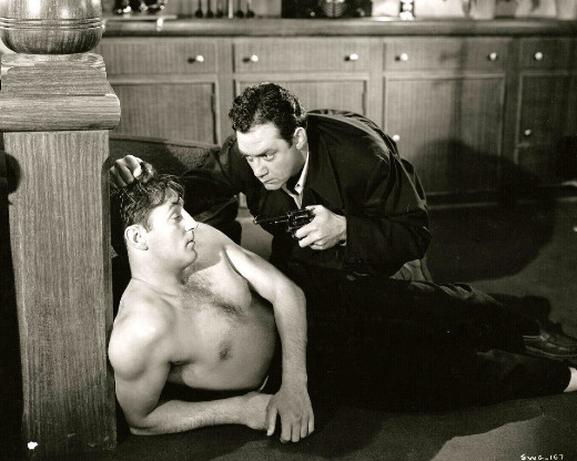 Still - Robert Mitchum and Raymond Burr in His Kind of Woman (1951)