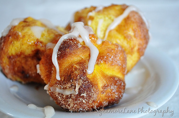 Cinnamon Sugar Pumpkin Pull Apart Bread