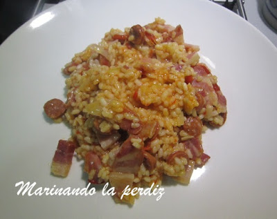 Risotto con chistorra, panceta y queso azul