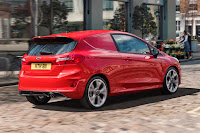 Ford Fiesta Van Sport (2018) Rear Side