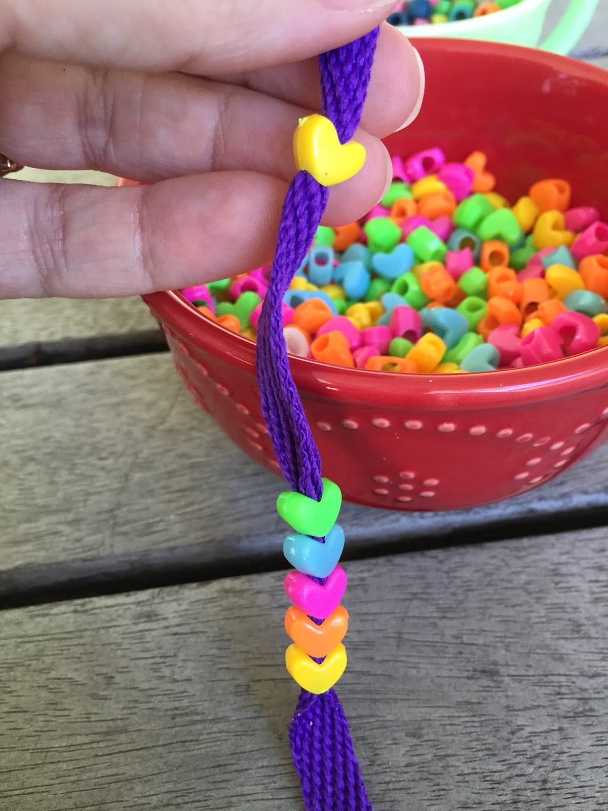 How to make pony beads bracelets
