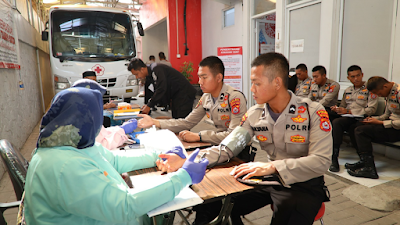 HUT ke-72 Humas Polri, Bidhumas Polda Banten Gelar Donor Darah