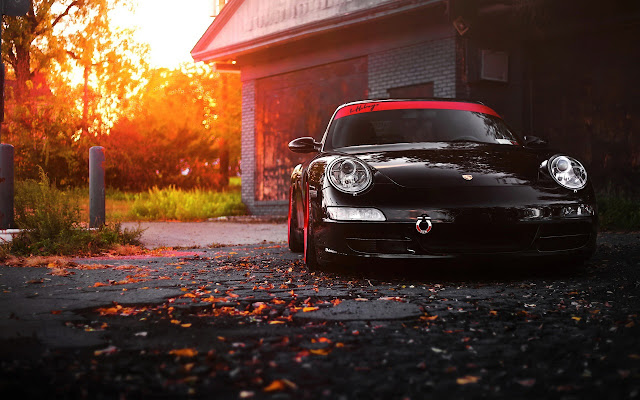 Black Porsche 911