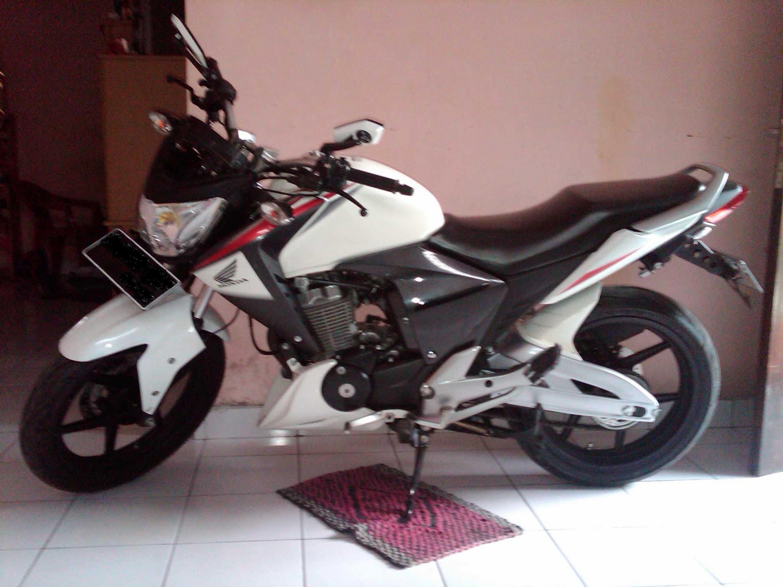 Kumpulan Modifikasi Motor Honda New Megapro 2013 Terbaru