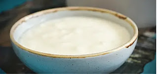 Types of Yogurt: Fresh yogurt In a porcelain yogurt bowl