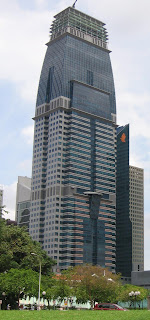 http://upload.wikimedia.org/wikipedia/commons/b/b0/Capital_Tower_and_CPF_Building,_Jan_06.JPG