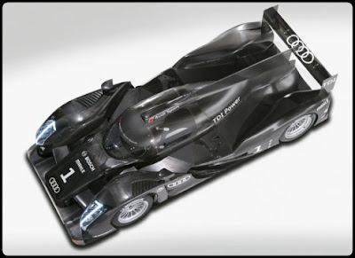 2011-Audi-R18-Top-View