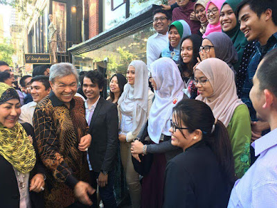 Ramai betul yang ambil berat pasal ucapan Timbalan Perdana Menteri, Dato' Seri Dr. Ahmad Zahid Hamidi di PBB