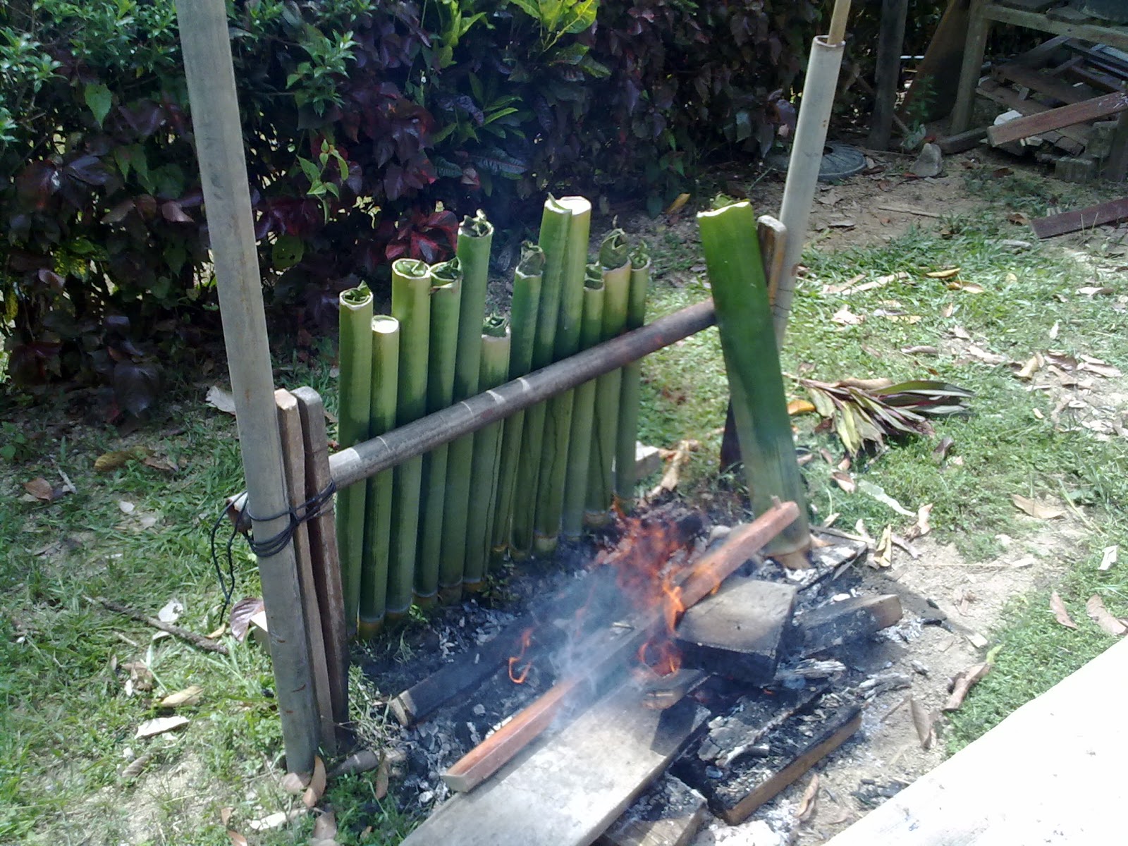 TEACH, TRAVEL & THINK!: MONSTERCHEF: RESEPI LEMANG 