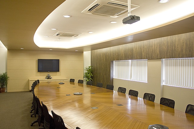 Desain Interior Ruang Rapat Kantor Minimalis Heqris 