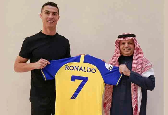 Cristiano Ronaldo joins Saudi Arabian club Al Nassr, international,News,Top-Headlines,Riyadh,Cristiano Ronaldo,Football,Twitter,Lionel Messi,Saudi Arabia.