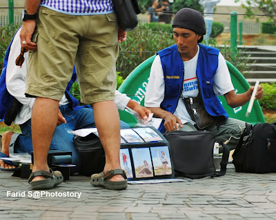 fotografer wisata, kisah fotografer, foto langsung jadi, Monas