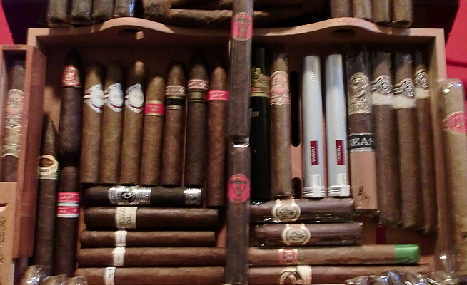 tatuaje havana. Camacho Triple MaduroTatuaje Havana Robusto Tatuaje La Verite 2008