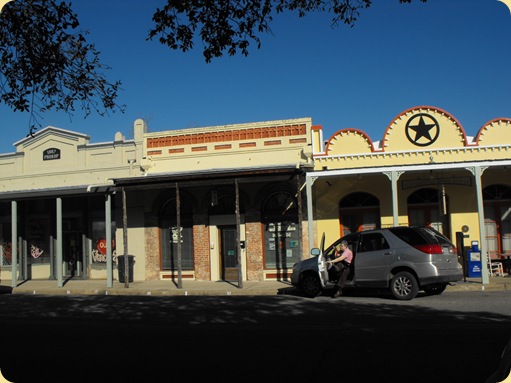 Bastrop & Liza 084