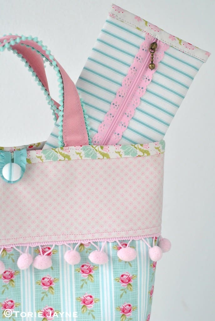 Pom Pom Trim Tote Bag Tutorial