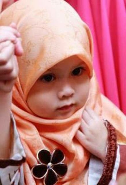 16 Foto Gambar Bayi Lucu Imut Muslim Cantik Berhijab Terbaru